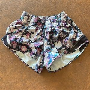 Lululemon hotty hot shorts